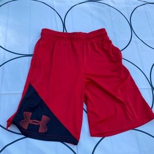 Red Under Armour Shorts Boys Size M